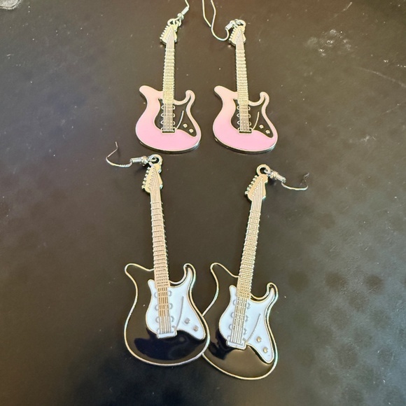 Retro guitar earrings - Picture 1 of 3